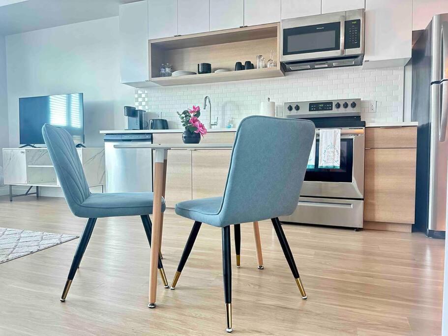 Modern Apartment Downtown Tacoma Near The Convention Center, Free Netflix , King Size Bed & Futon Sofa Bed , Ac, Great Amenities Rooftop, Self-Check-In 外观 照片